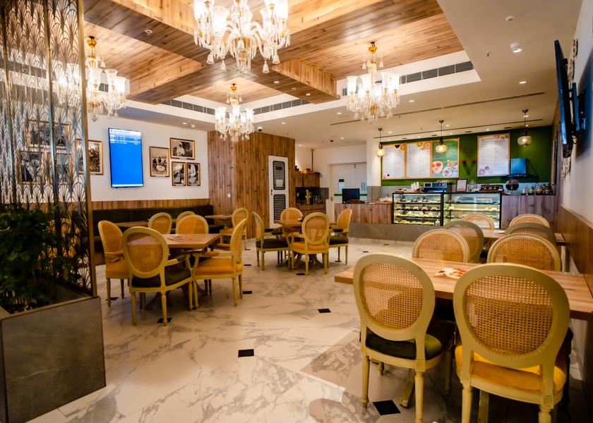 Uttar Pradesh Lucknow Food & Dining