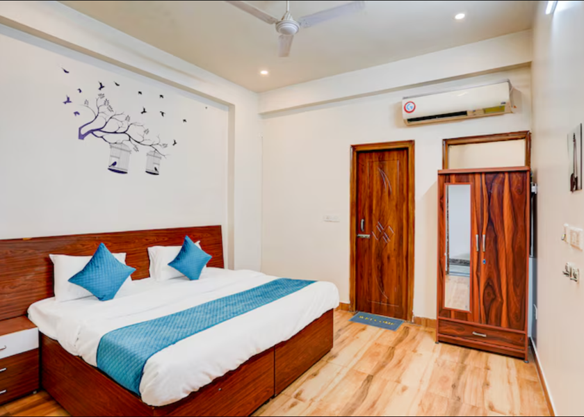 Uttar Pradesh Noida Queen Room