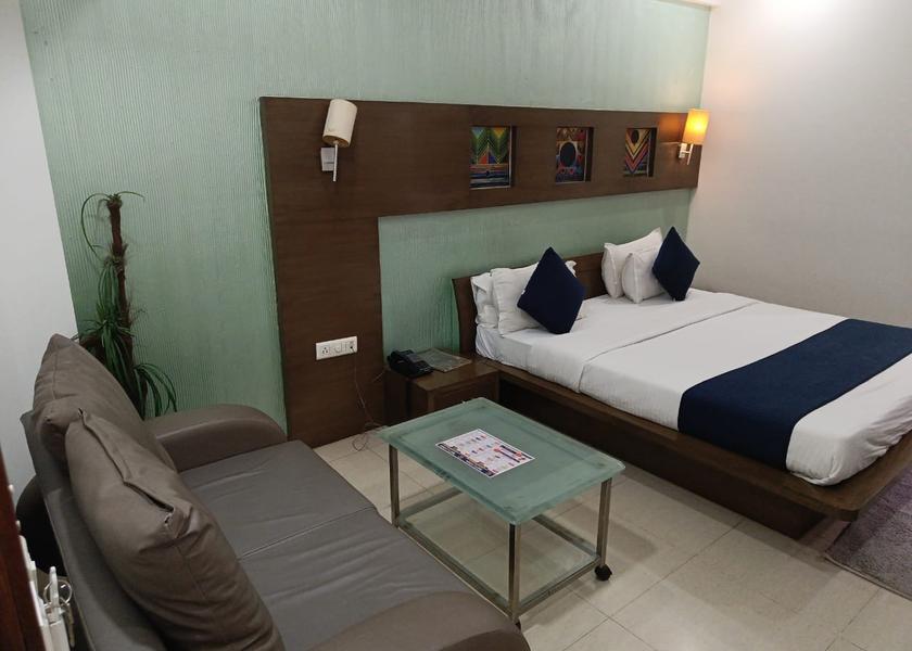 Gujarat Anand Classic Room