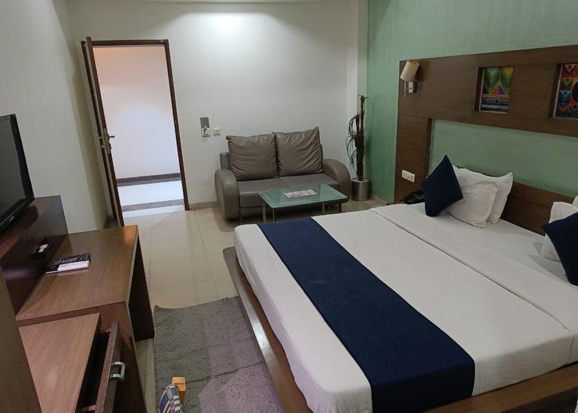 Gujarat Anand Classic Room
