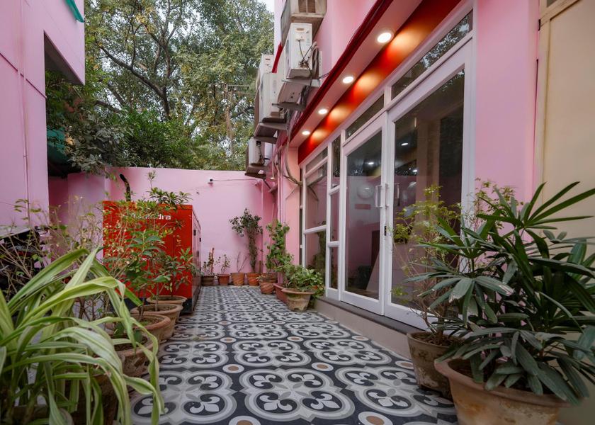 Uttar Pradesh Prayagraj Hotel Exterior