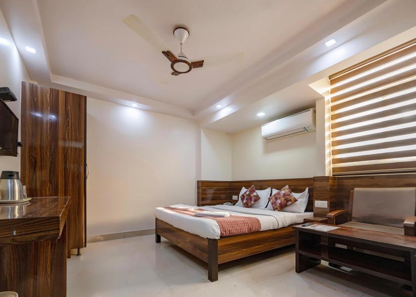 Uttar Pradesh Prayagraj STANDARD ROOM