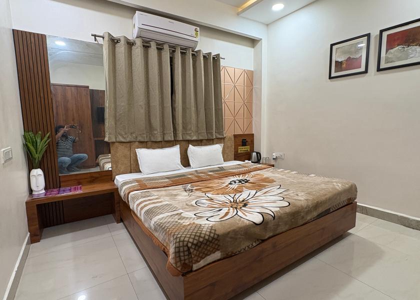 Madhya Pradesh Ujjain LUXURY ROOM