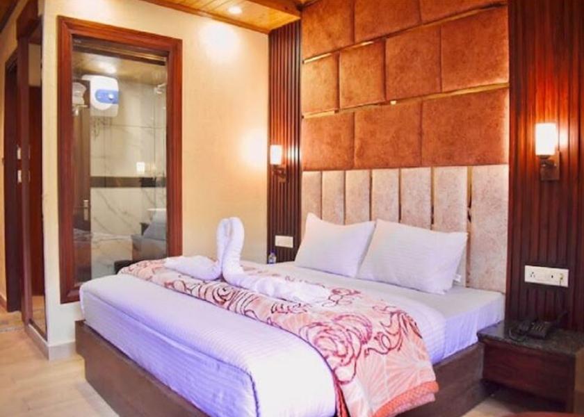 Himachal Pradesh Dalhousie Deluxe Room