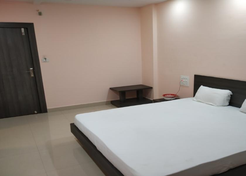 Madhya Pradesh Itarsi NON-AC ROOM