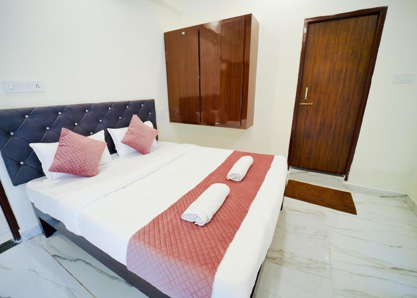 Andhra Pradesh Tirupati Two-Bedroom Apartment with Balcony