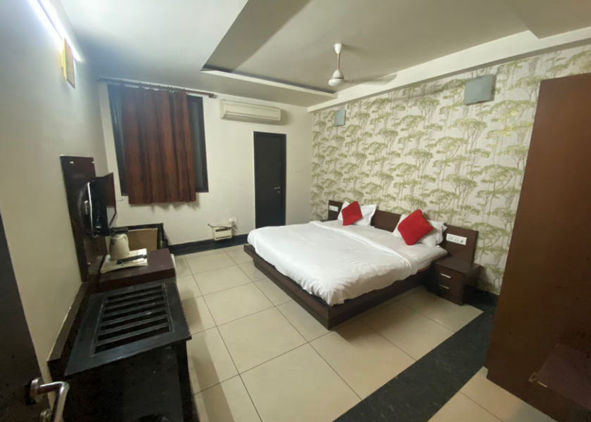 Uttar Pradesh Lucknow Studio Room