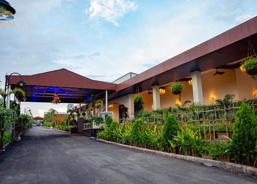 Maharashtra Pune Hotel Exterior