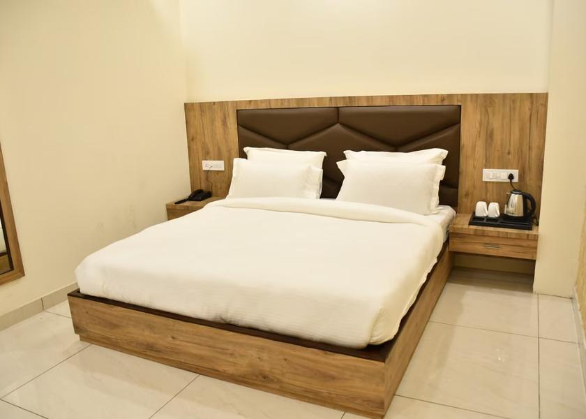 Uttarakhand Haridwar Deluxe Room