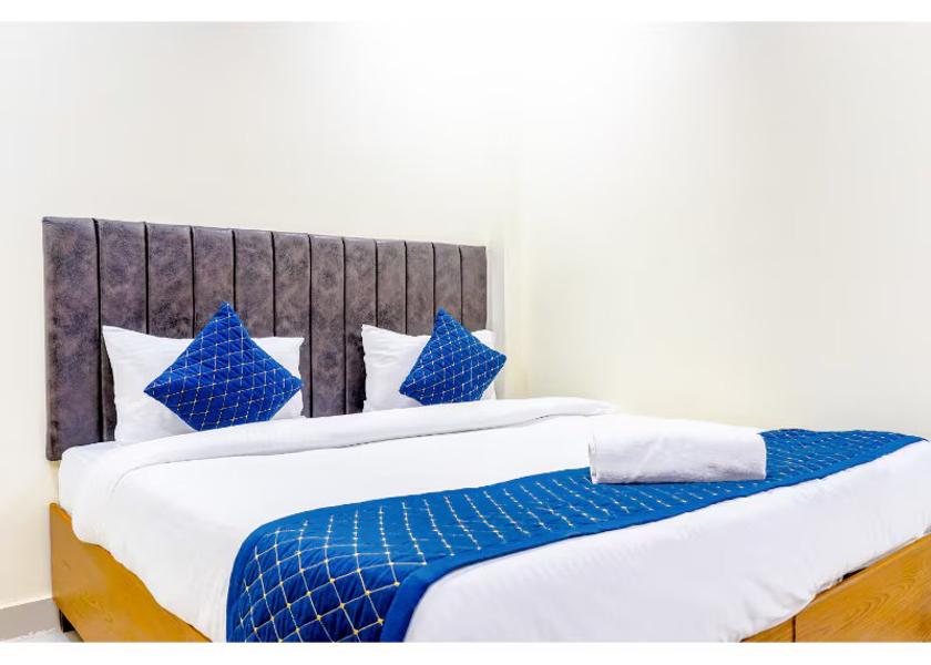 Uttar Pradesh Varanasi Deluxe Room