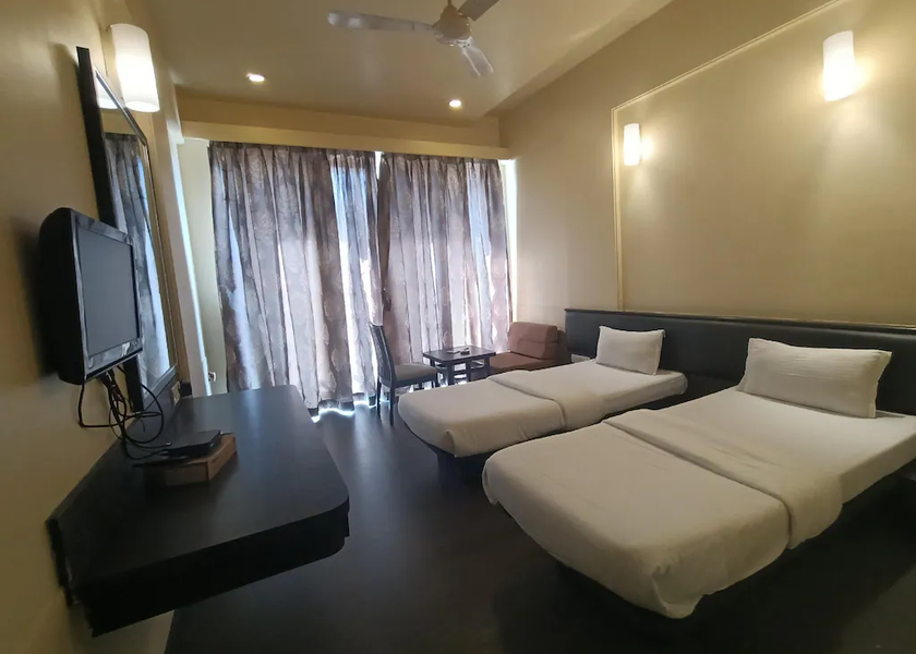Maharashtra Thane AC Deluxe Room