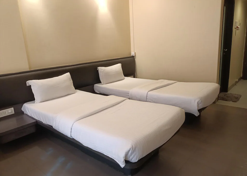 Maharashtra Thane AC Deluxe Room