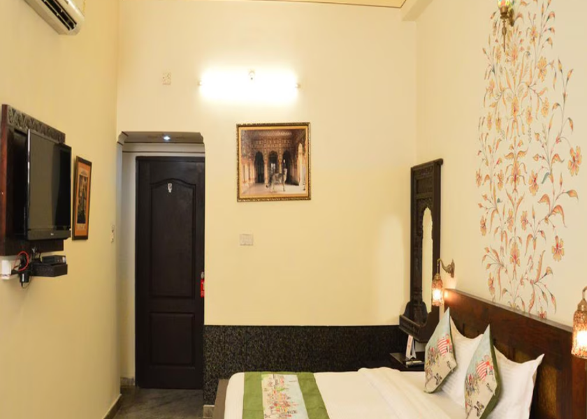 Uttar Pradesh Agra 1025
