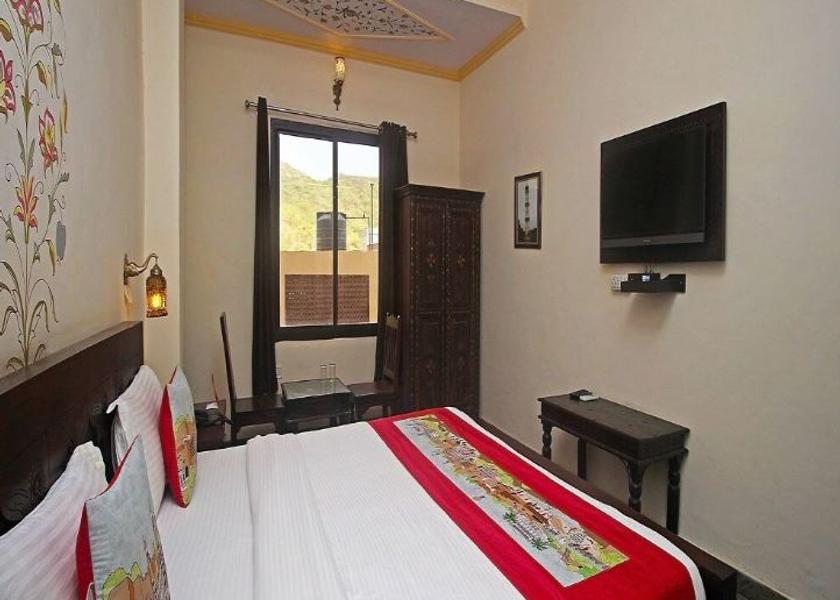 Uttar Pradesh Agra 1025