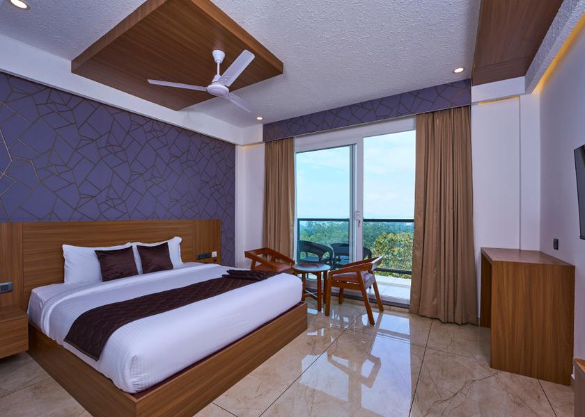 Kerala Munnar Premium Valley View AC Room with Balcony
