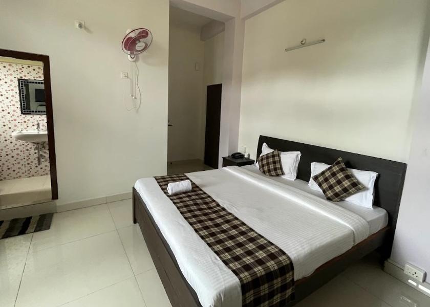 Meghalaya Shillong Deluxe King Room