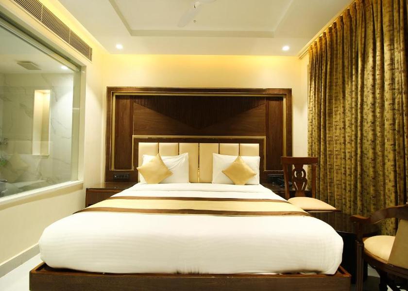 Delhi Delhi Deluxe Double Room