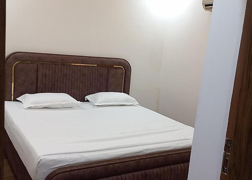 Haryana Faridabad Ambika Deluxe Room