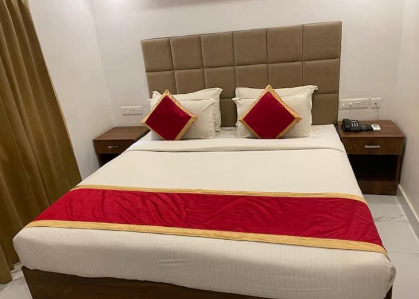 Kerala Thiruvananthapuram Standard Room AC
