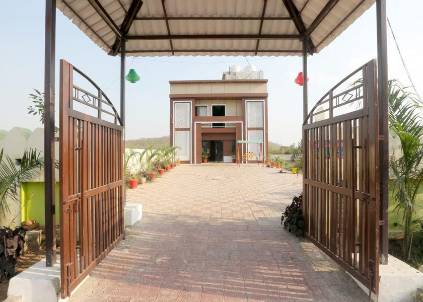 Madhya Pradesh Orchha Hotel Exterior