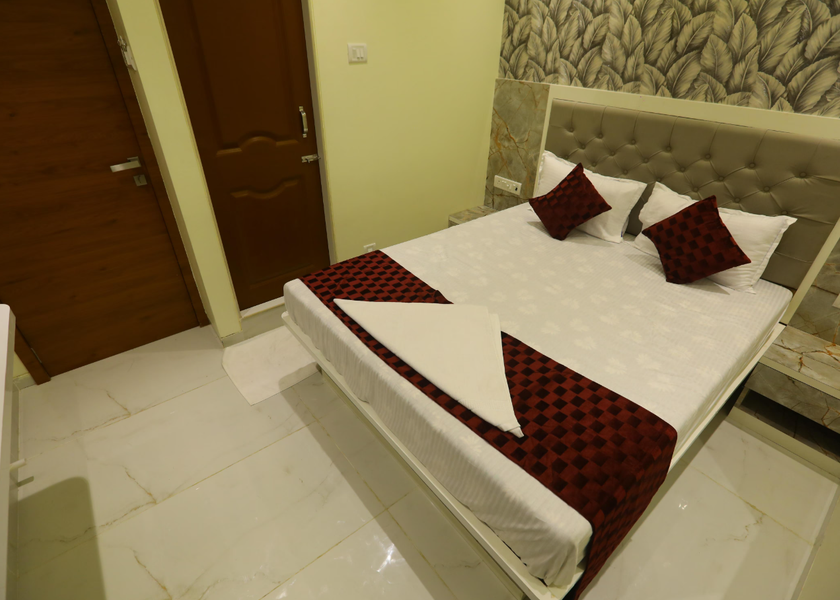 Maharashtra Navi Mumbai Deluxe Room