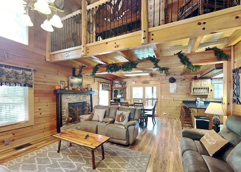 Tennessee Pigeon Forge Living Area