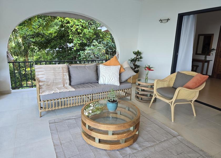  Mahé Island Living area