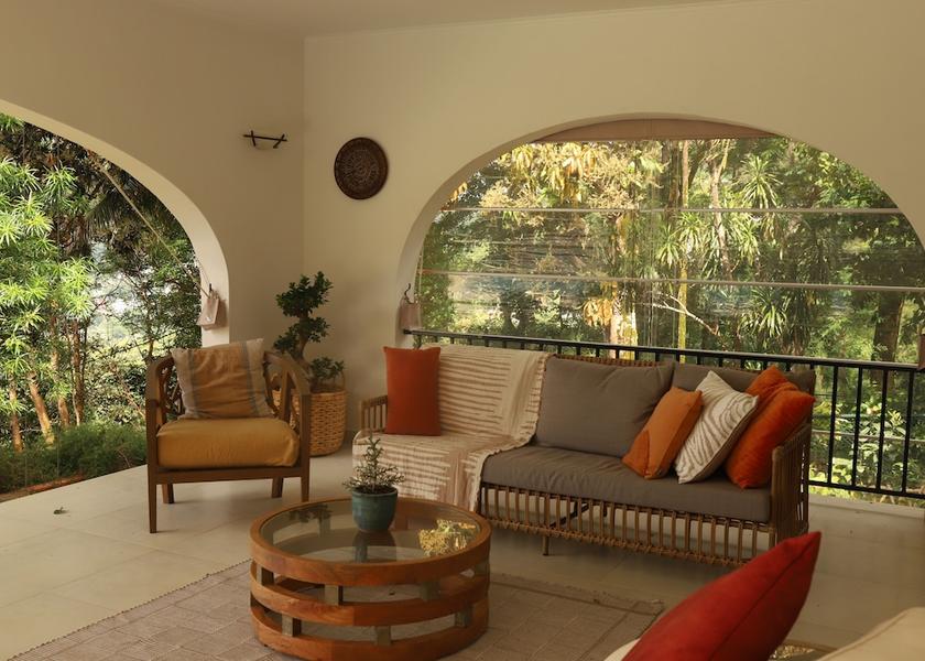  Mahé Island Living area