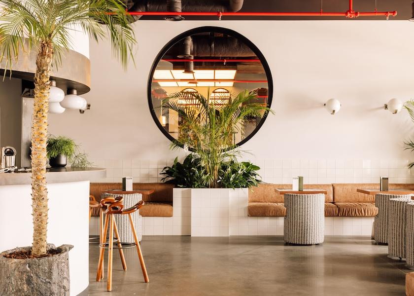 Porto Vila Nova de Gaia Bar (on property)