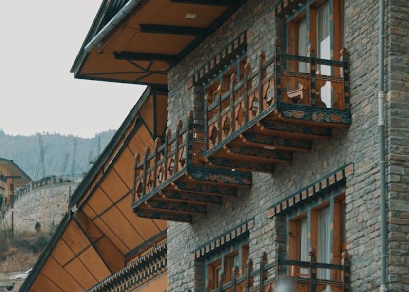  Paro Exterior Detail