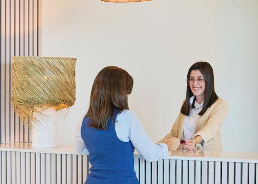 Faro Lagos Reception
