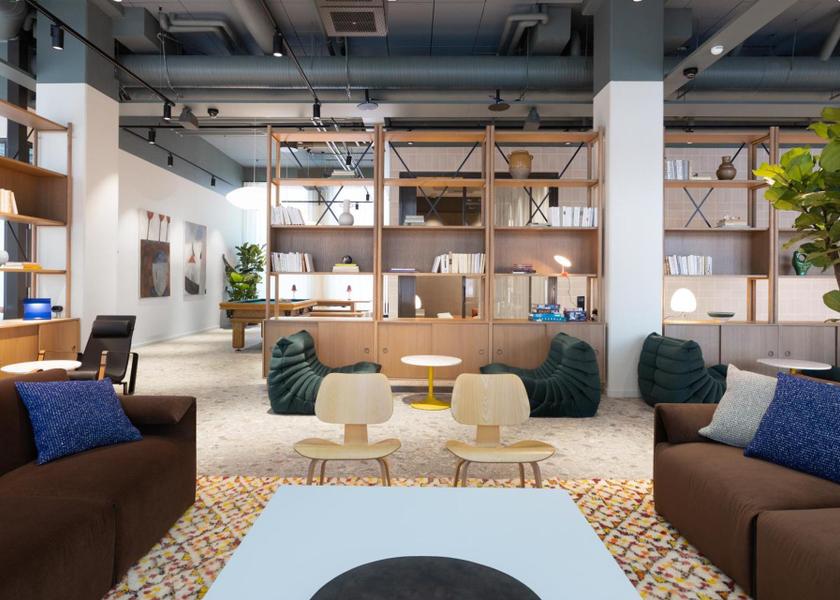 shared lounge/tv area