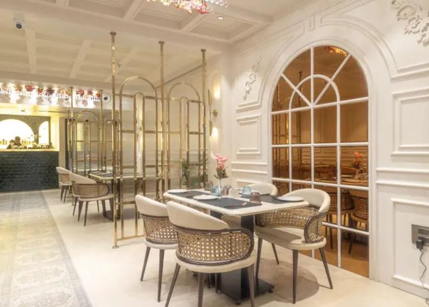 Uttar Pradesh Kanpur Food & Dining