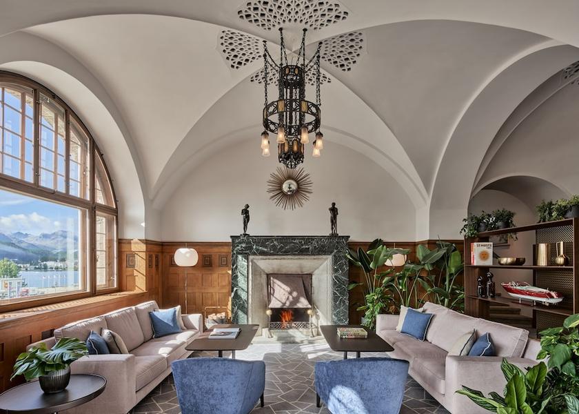Graubuenden St. Moritz Lobby lounge