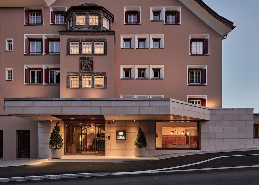 Graubünden St. Moritz Front of property