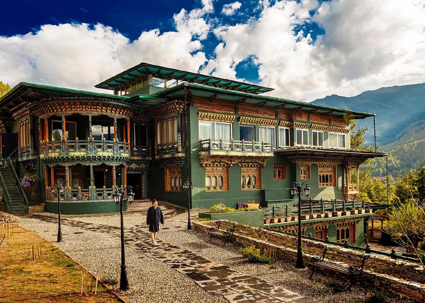 Paro exterior view