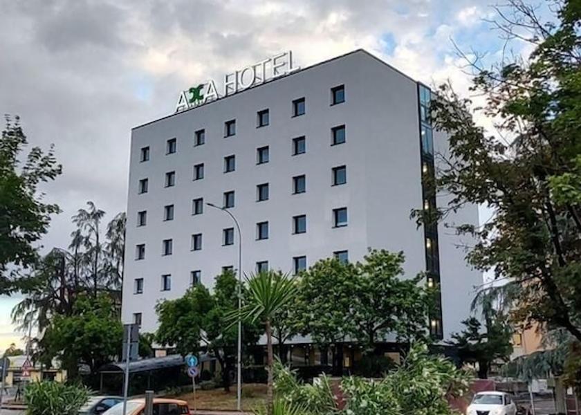 Lombardy Opera Facade