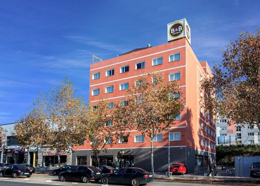 Catalonia Rubi Front of property