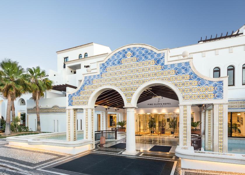Faro Albufeira reception