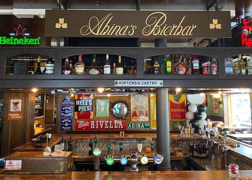 North Holland Amstelveen Bar (on property)