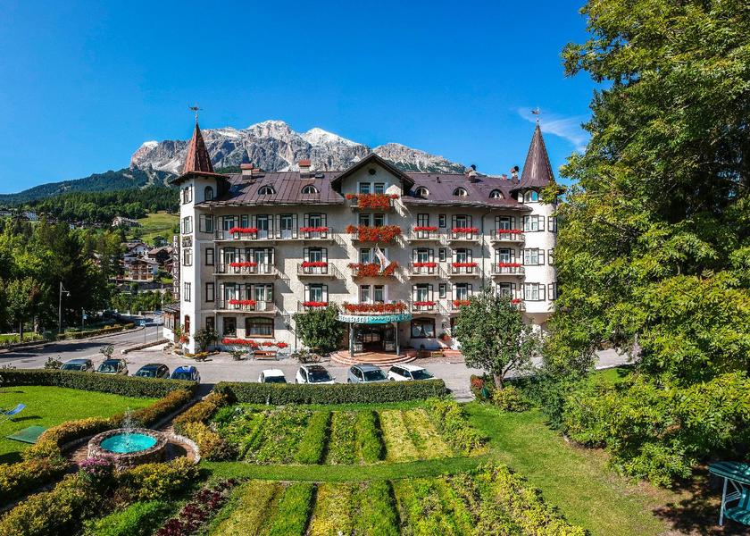 Veneto Cortina d'Ampezzo exterior view