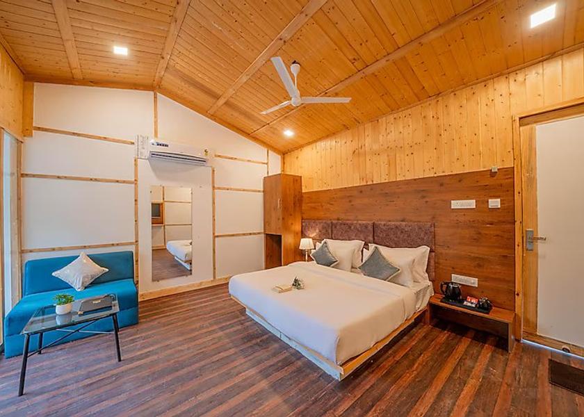Uttarakhand Narendranagar Executive room with Balcony and Forest view
