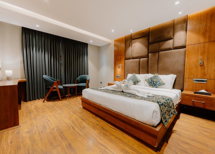 Jammu and Kashmir Srinagar Deluxe Double Room