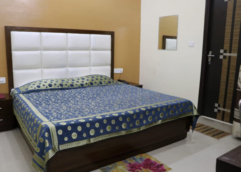 Uttarakhand Roorkee Deluxe Room