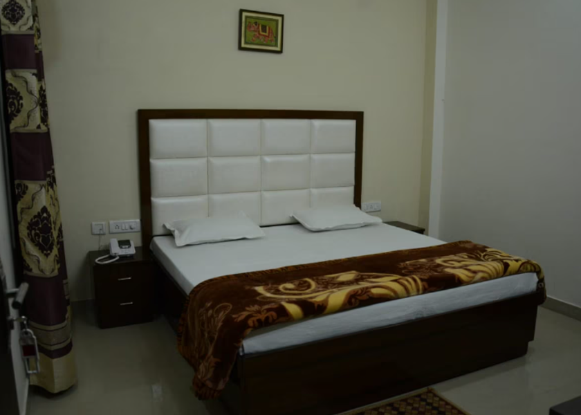 Uttarakhand Roorkee Deluxe Room