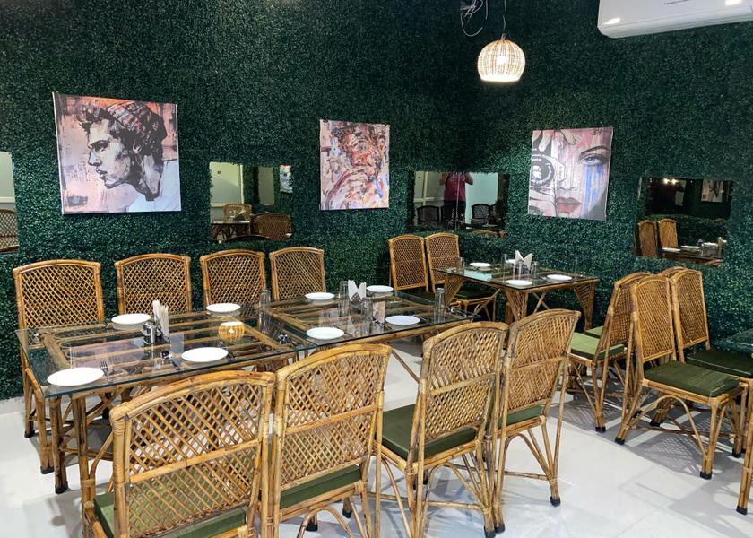 Uttar Pradesh Mathura Food & Dining