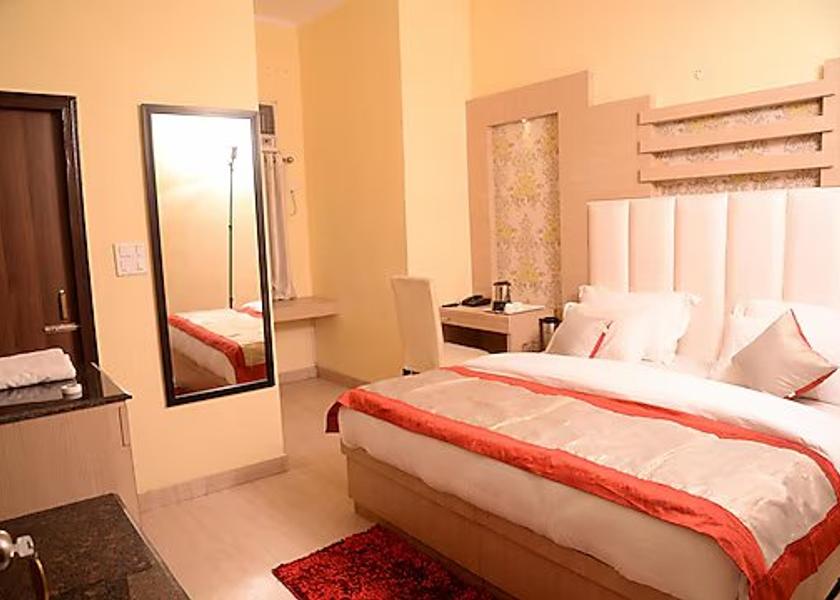 Uttar Pradesh Bareilly Deluxe Room