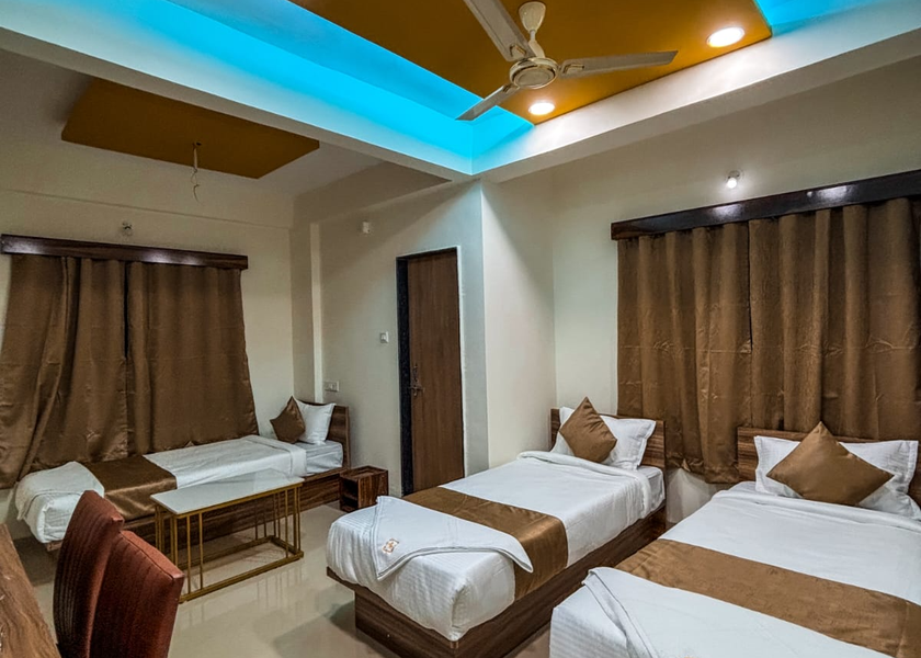 Maharashtra Pune Luxury Room