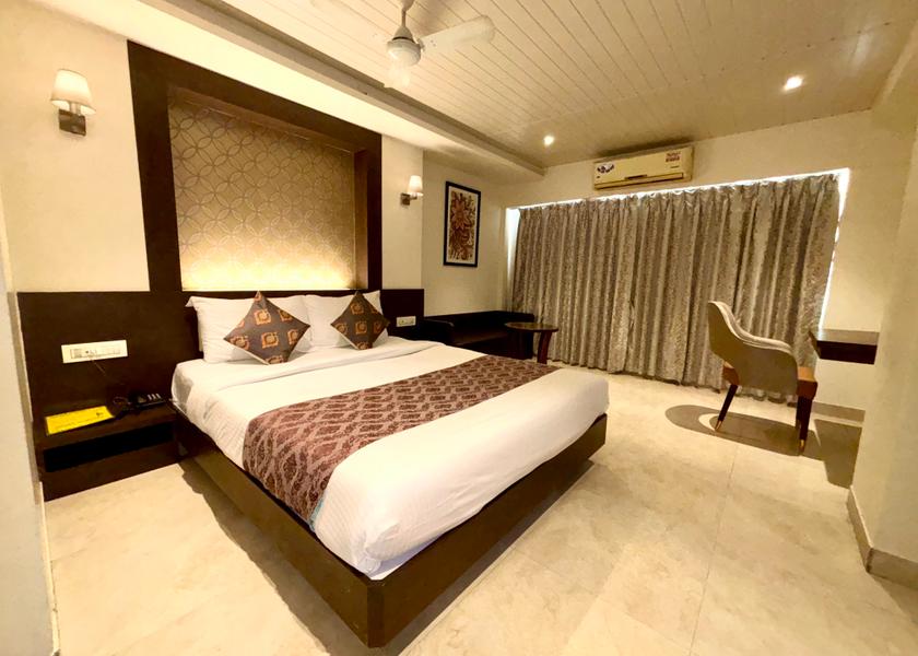 Maharashtra Thane Executive Room