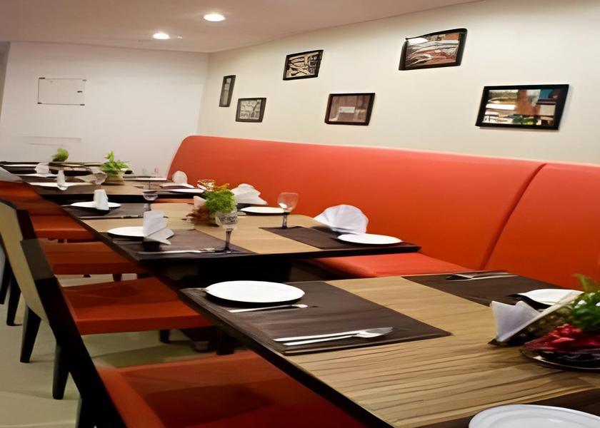 Delhi Delhi Food & Dining